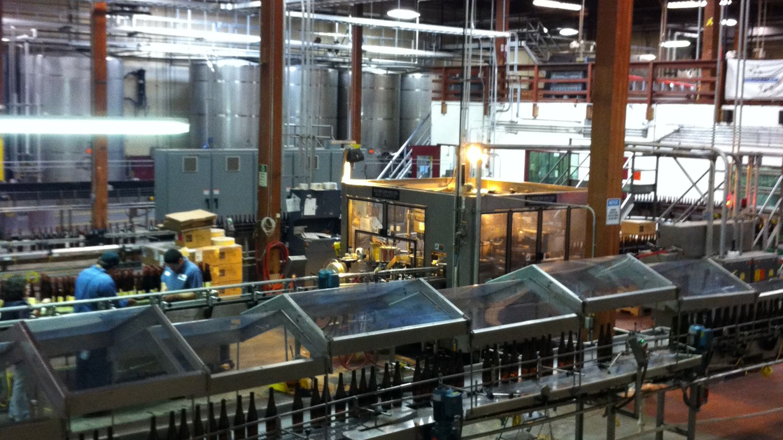 Liquid bottling line