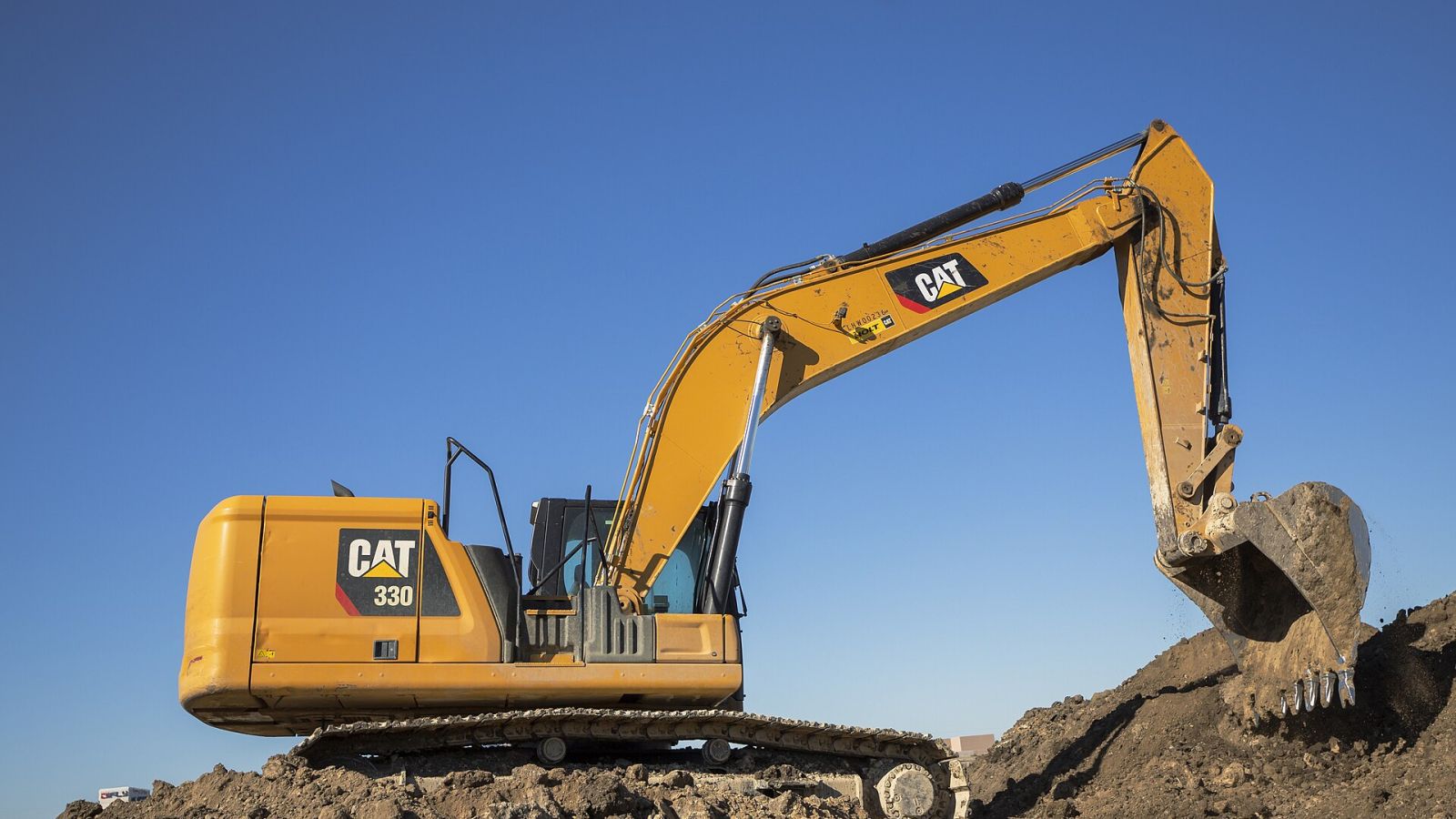 top-10-excavators-compared