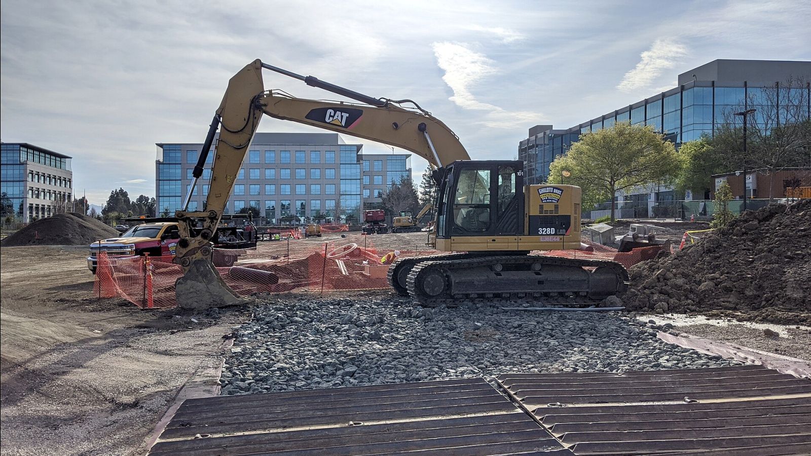 new-vs-used-excavator